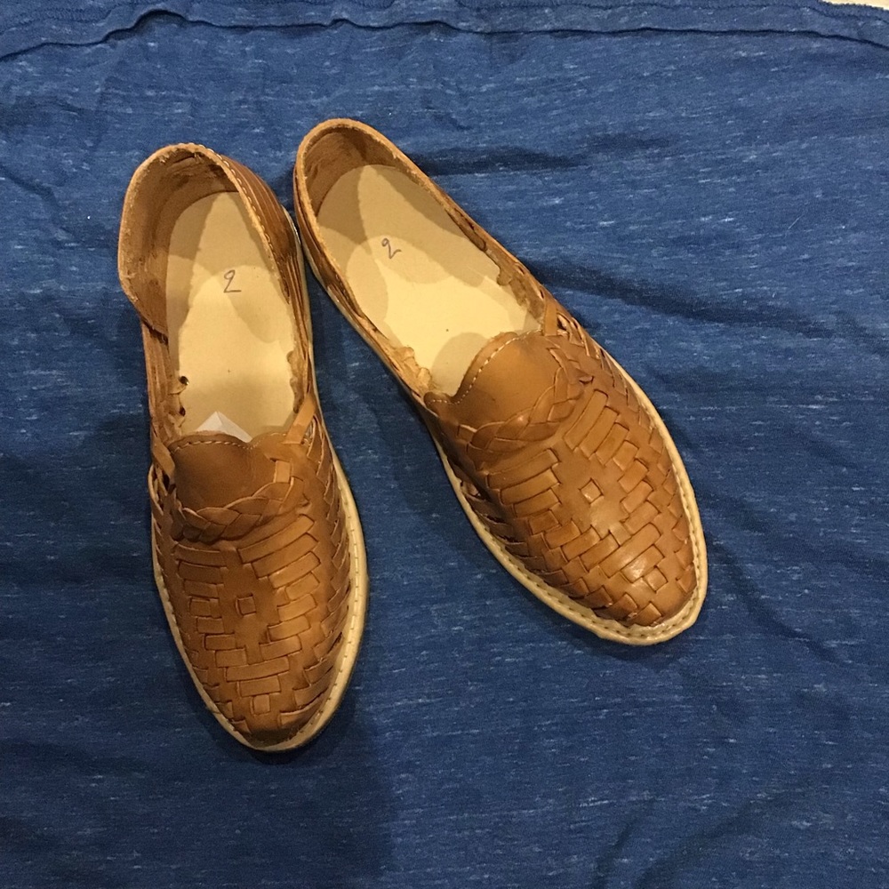 Leather sandals